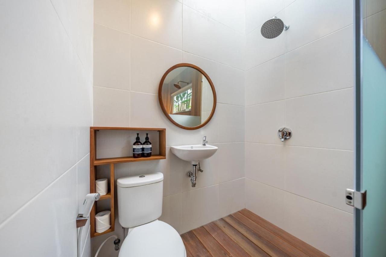 Zenden Wellness Guesthouse Canggu Екстериор снимка